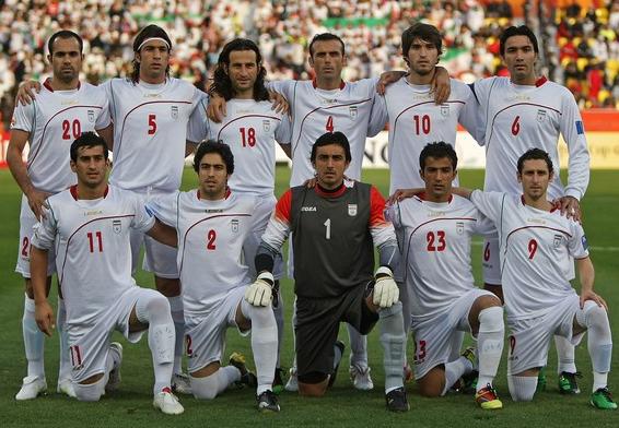 Iran-10-11-LEGEA-home-kit-white-white-white-line up.JPG